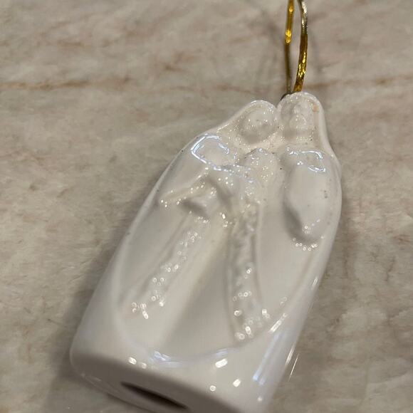 Porcelain Christmas white ornament nativity - Picture 3 of 12
